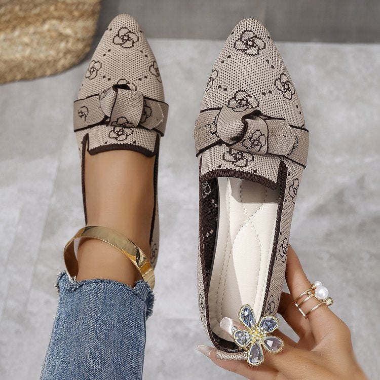 Pointed-Toe Slip-On Flat Shoes