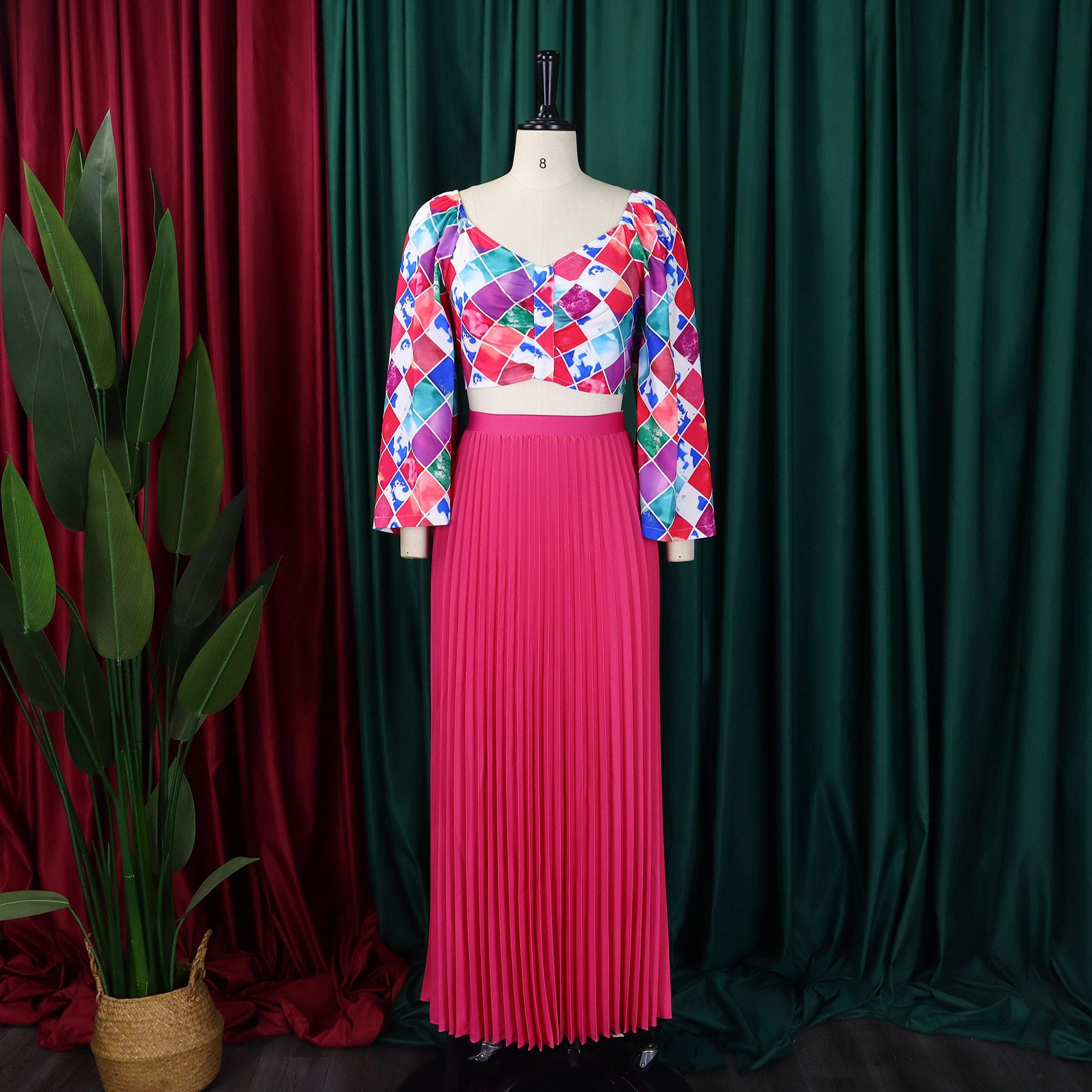 332f0229-e679-4bb9-82fb-e84621510caf - Poised Curves