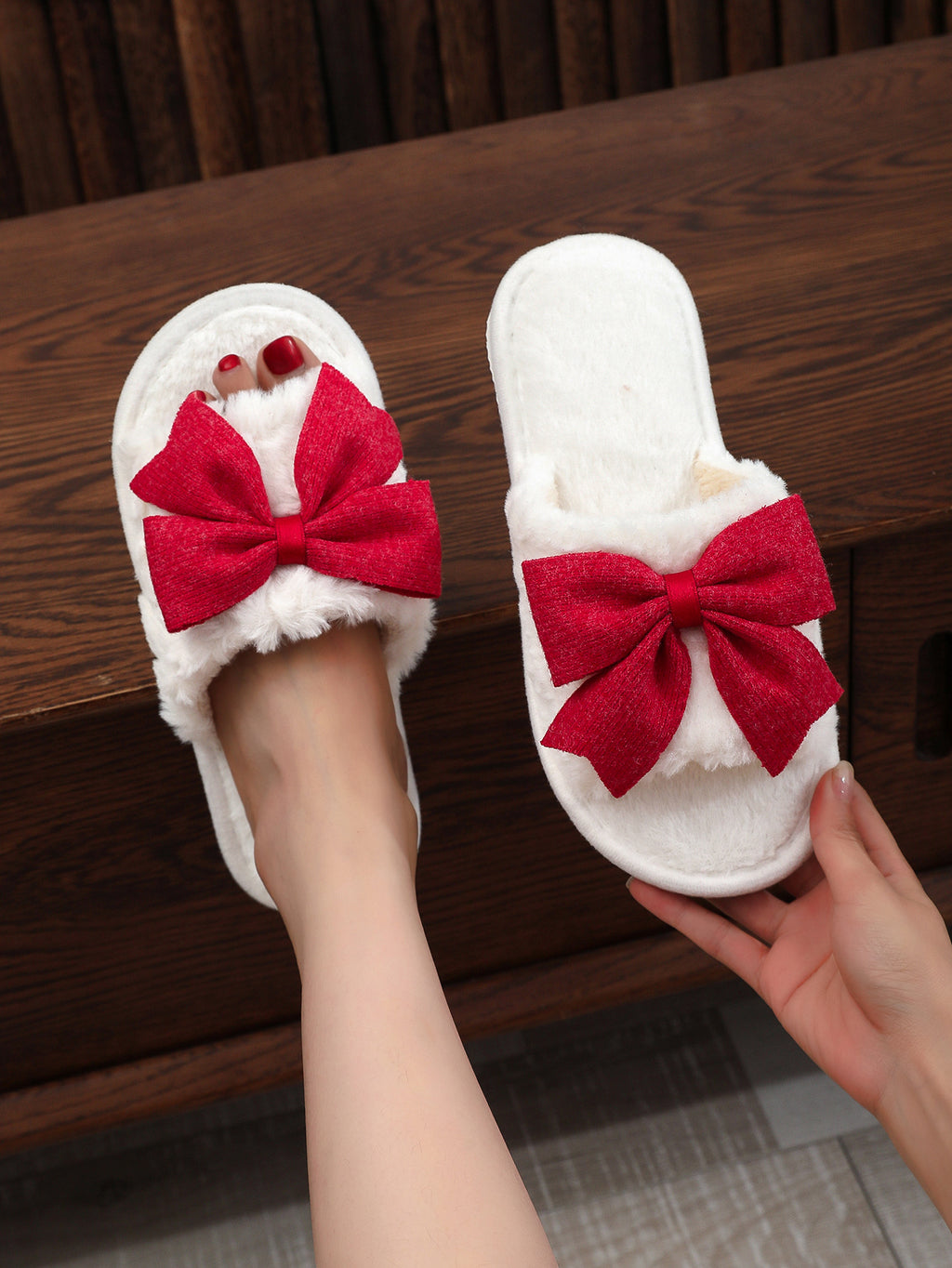 Bow Plush Slippers