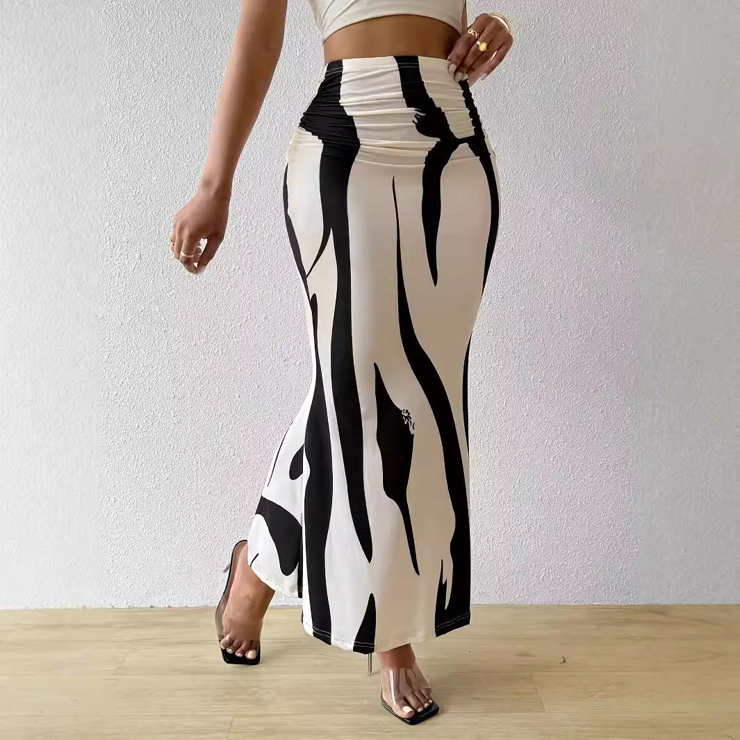 4c83932d-32d7-4381-93b6-23d0fd217fe1 - Poised Curves