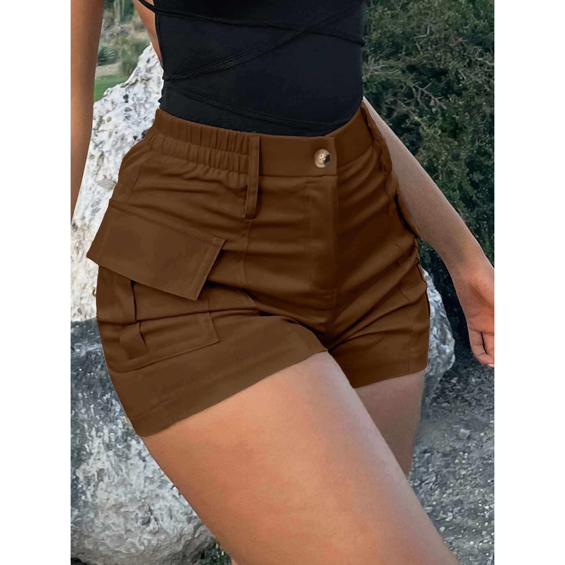 Relaxing High-waisted Button-down Cargo Shorts