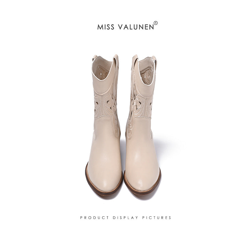 62462471-b811-4a51-8789-d97c19f01b5b - Poised Curves