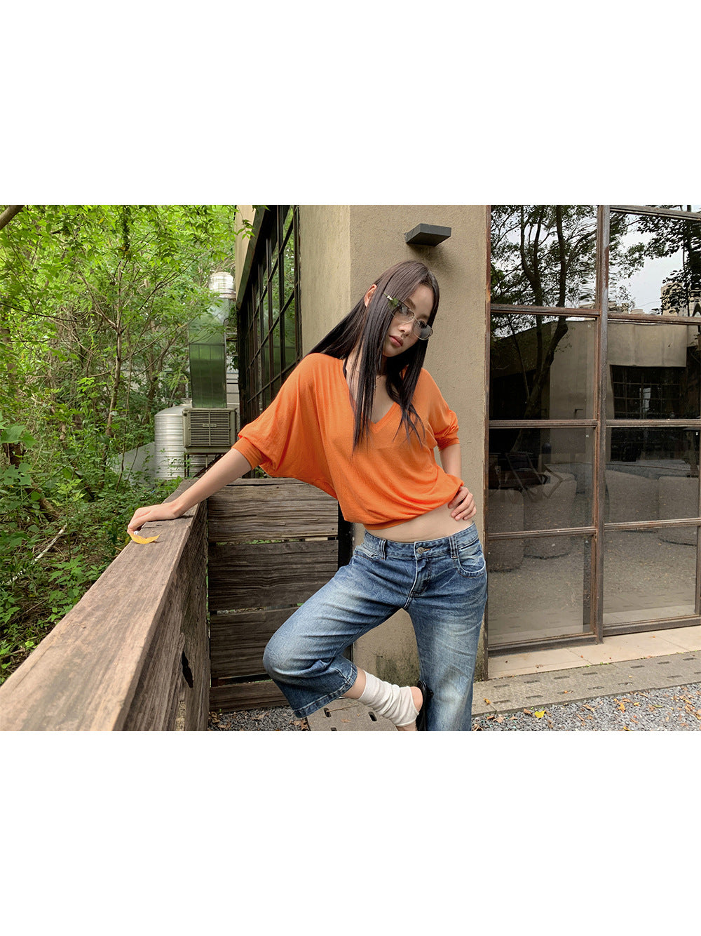 64269ada-e51c-4792-95b9-330c629e6b27 - Poised Curves