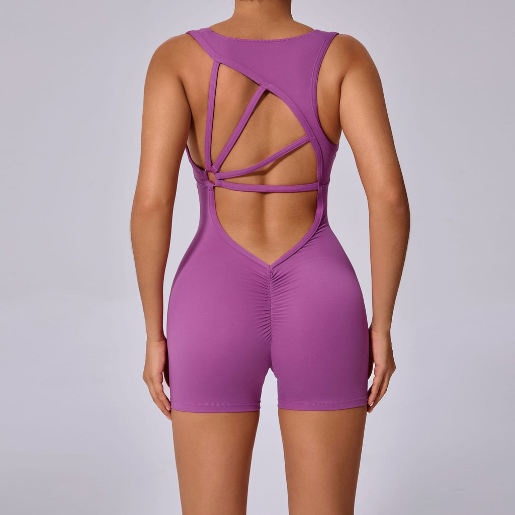 6c593e2d-e2c6-4efa-bc92-c2793467d446 - Poised Curves