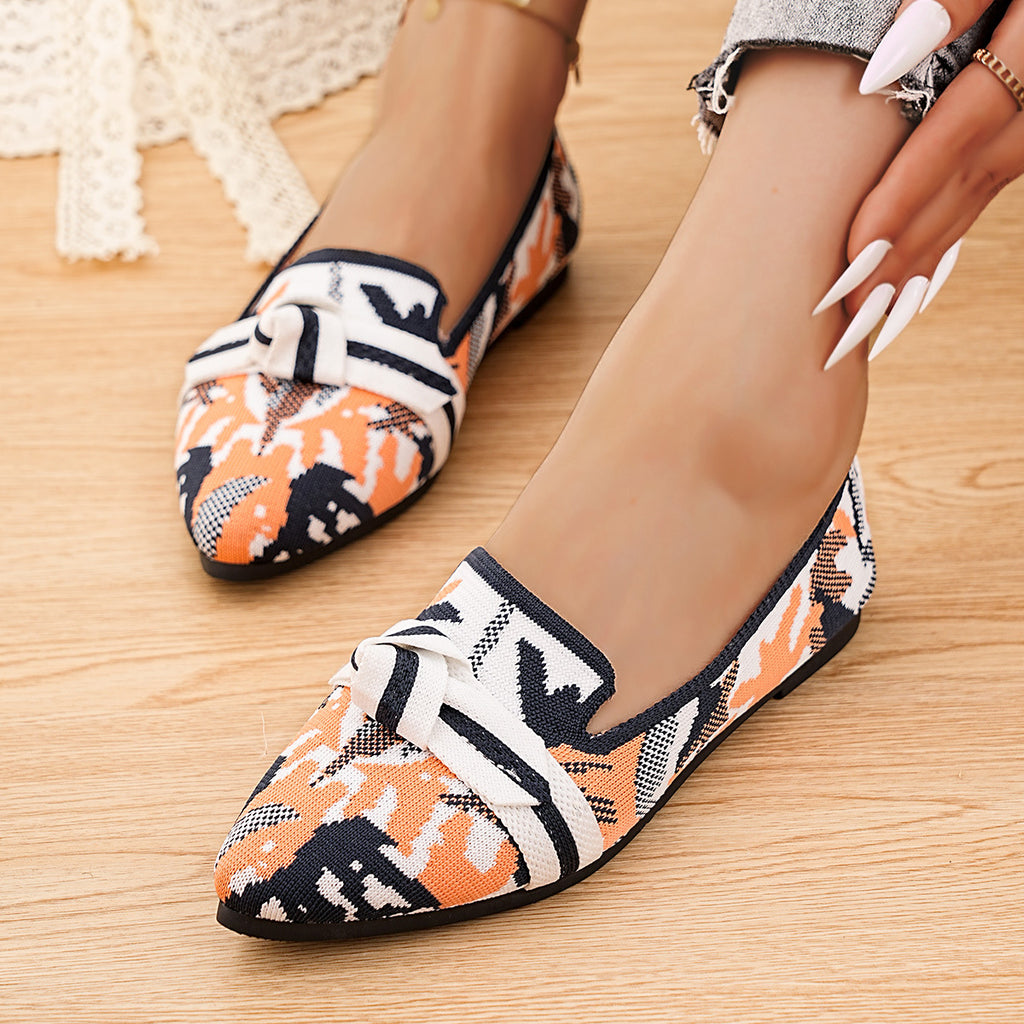 Pointed-Toe Slip-On Flat Shoes