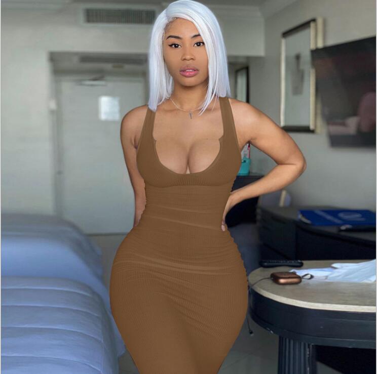 b31fdcd2-38f7-4e6d-9adb-fcc74e93e327 - Poised Curves