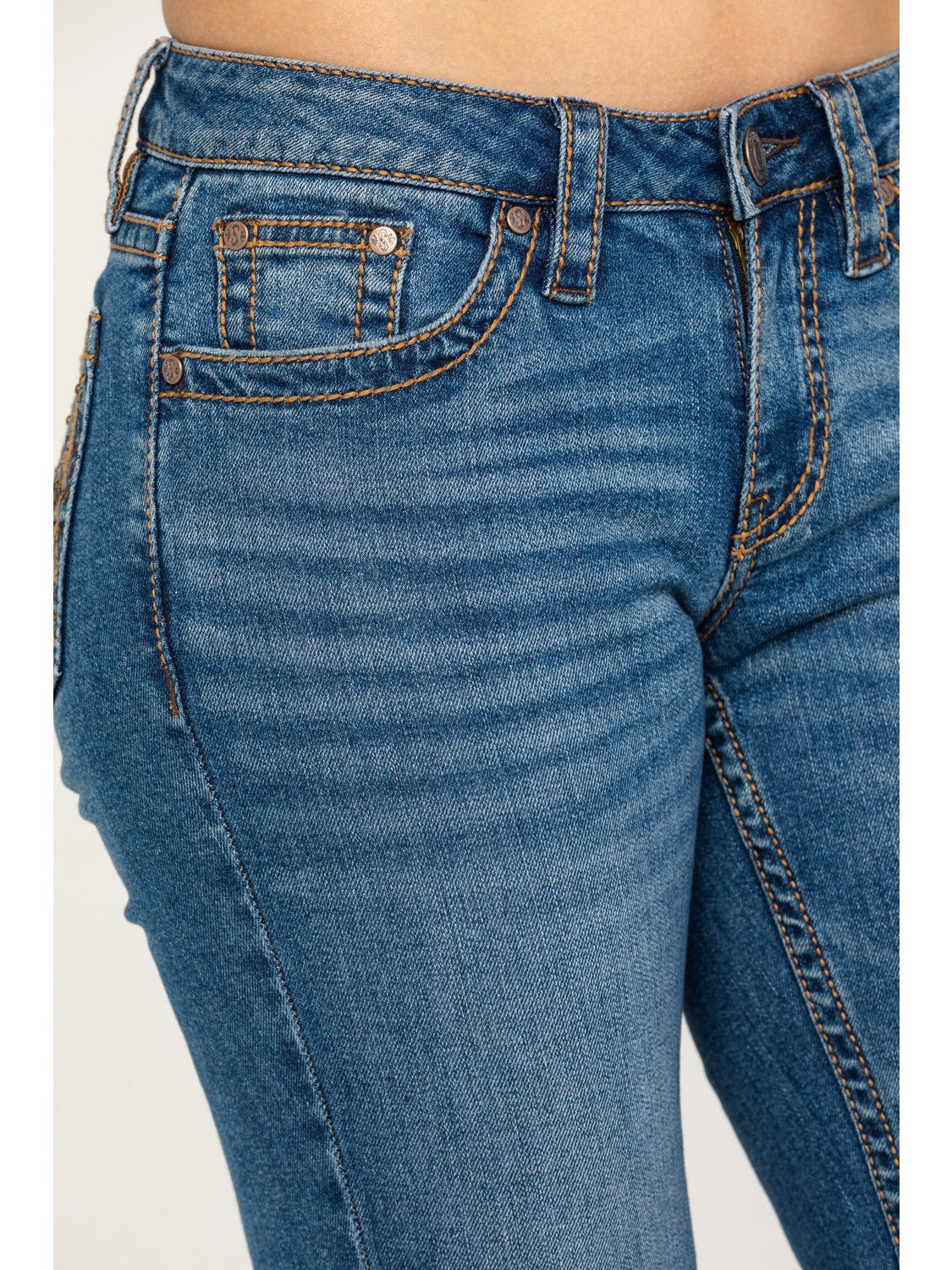 bbdca749-780b-46da-82a1-989cd3d78ab9 - Poised Curves