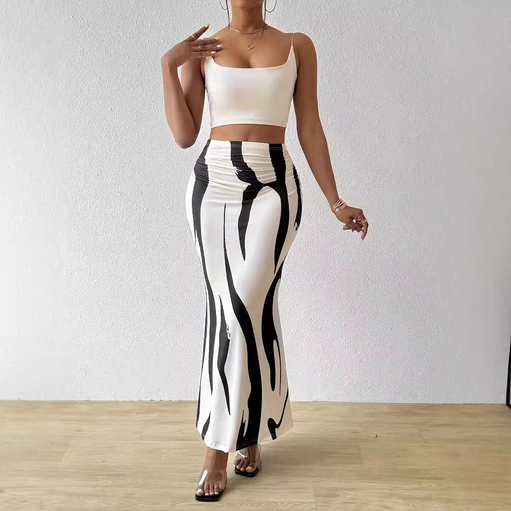 c9745aa7-8855-4921-9a25-726cbd88a256 - Poised Curves