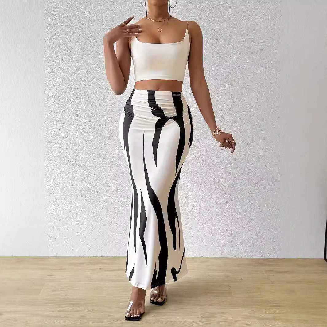 c9745aa7-8855-4921-9a25-726cbd88a256 - Poised Curves