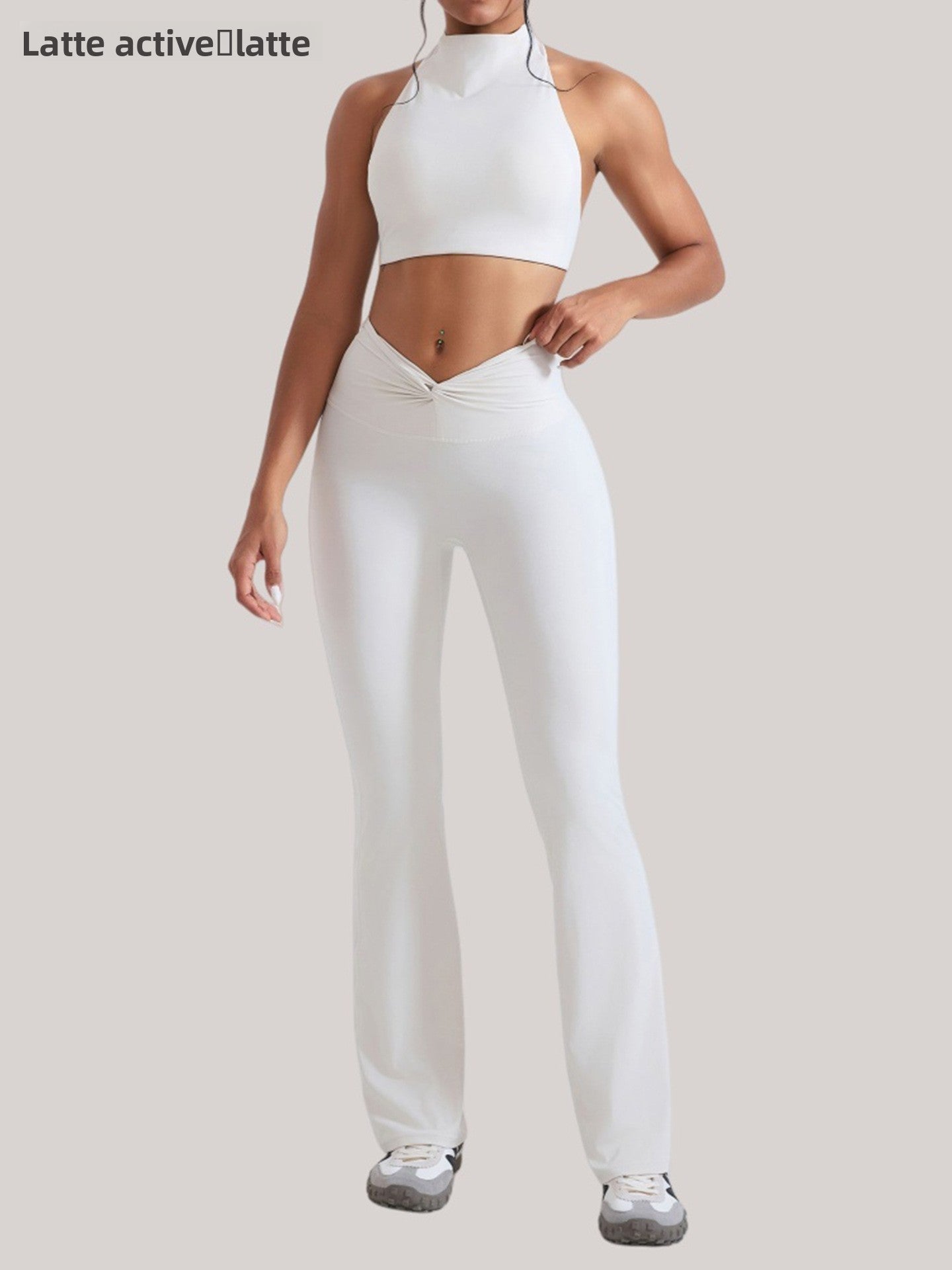 d7234205-779f-46a0-b5a6-e3af043aaf31 - Poised Curves