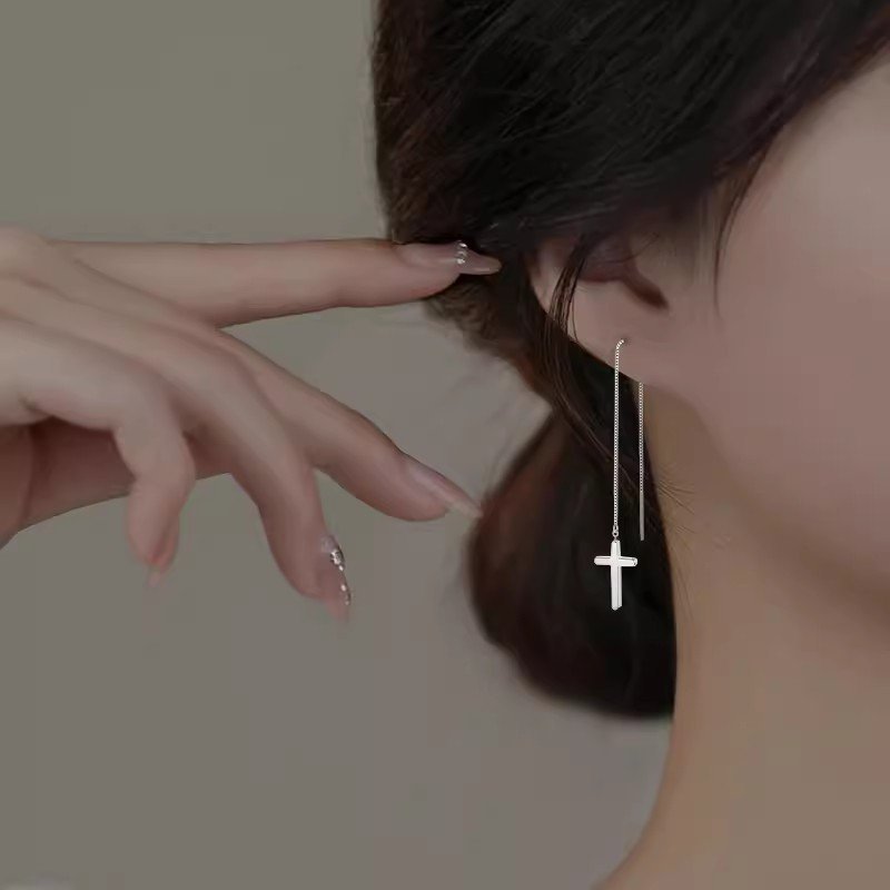 da05a297-0eed-4b9a-b6a3-c0c998fe158e - Poised Curves