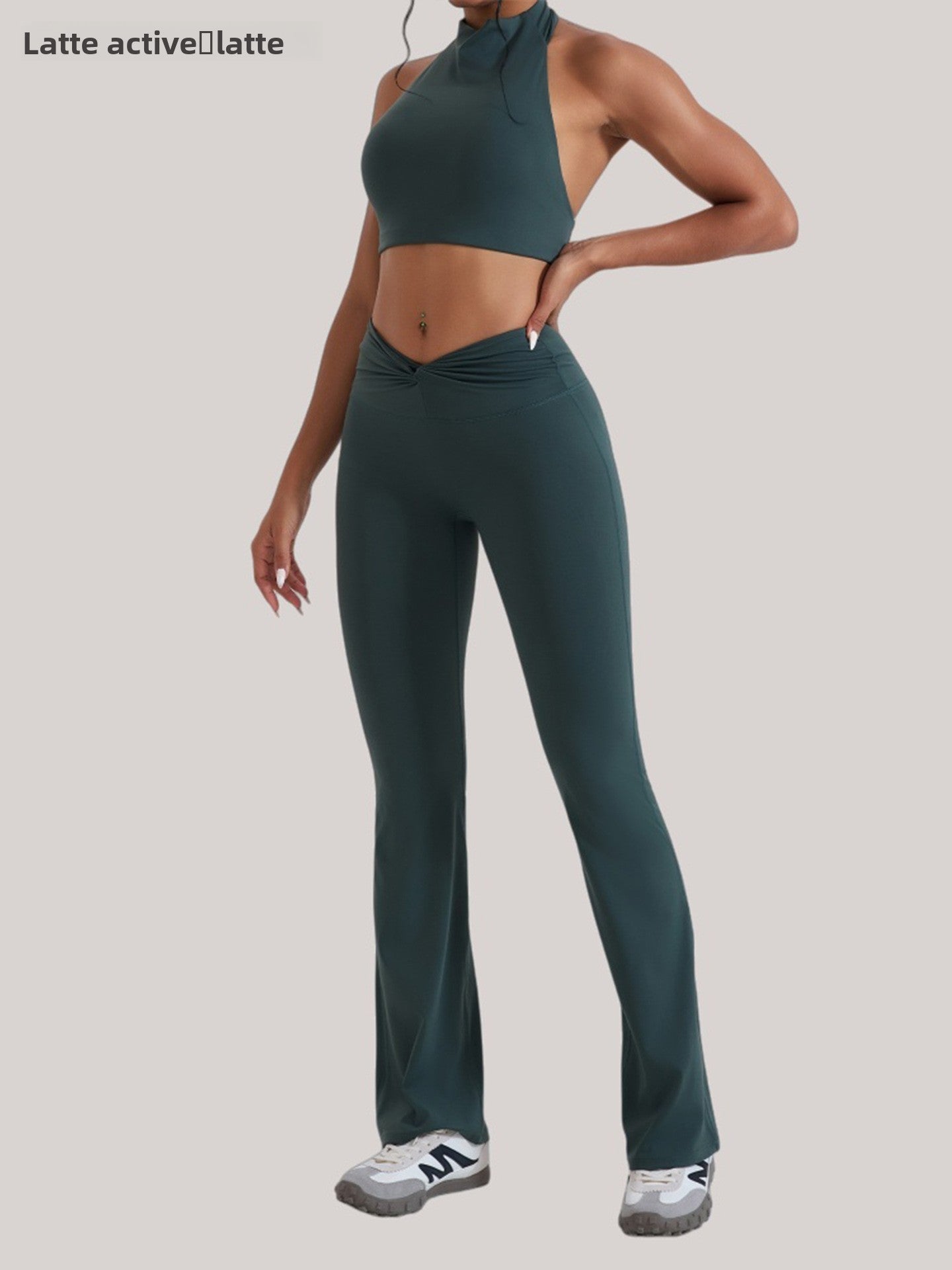 e9f4a15e-15e8-49c4-8700-d3d52273cc04 - Poised Curves