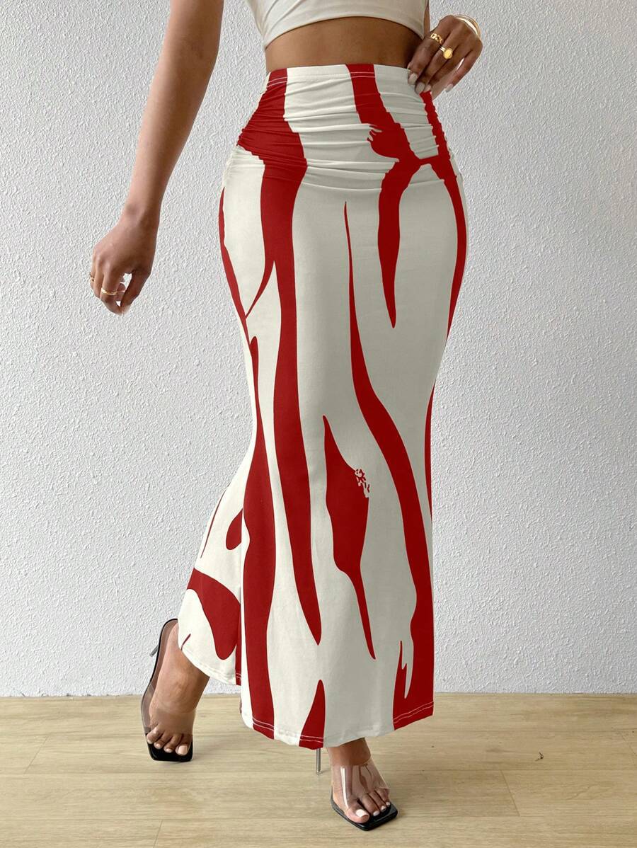 f33bb2fe-9c3b-40d1-a830-56730a152f5f - Poised Curves