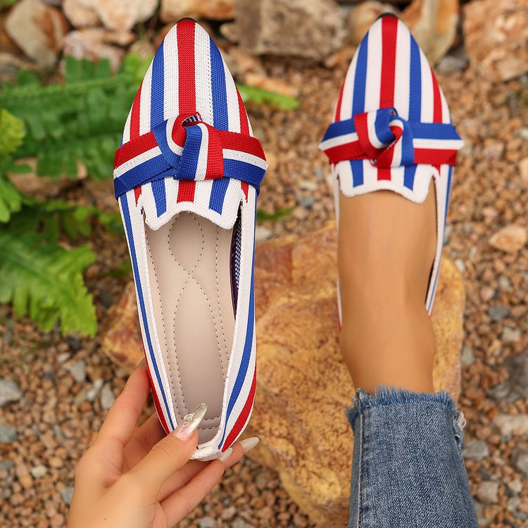 Pointed-Toe Slip-On Flat Shoes
